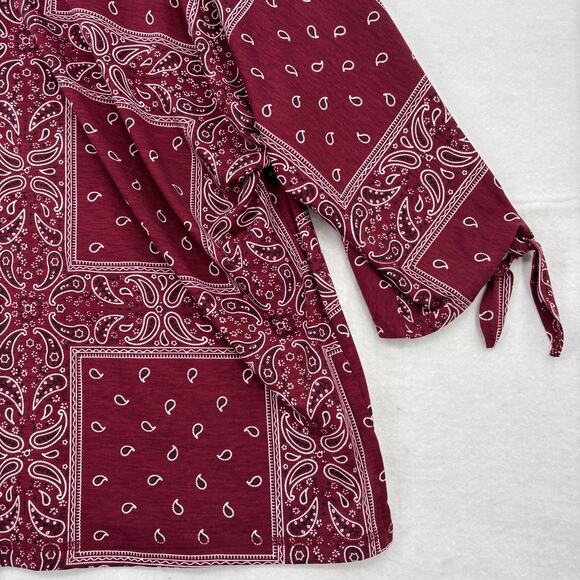 Weekend Suzanne Betro Blouse 1X Red Paisley Bandana Print Tie Sleeve Stretch - Picture 5 of 13